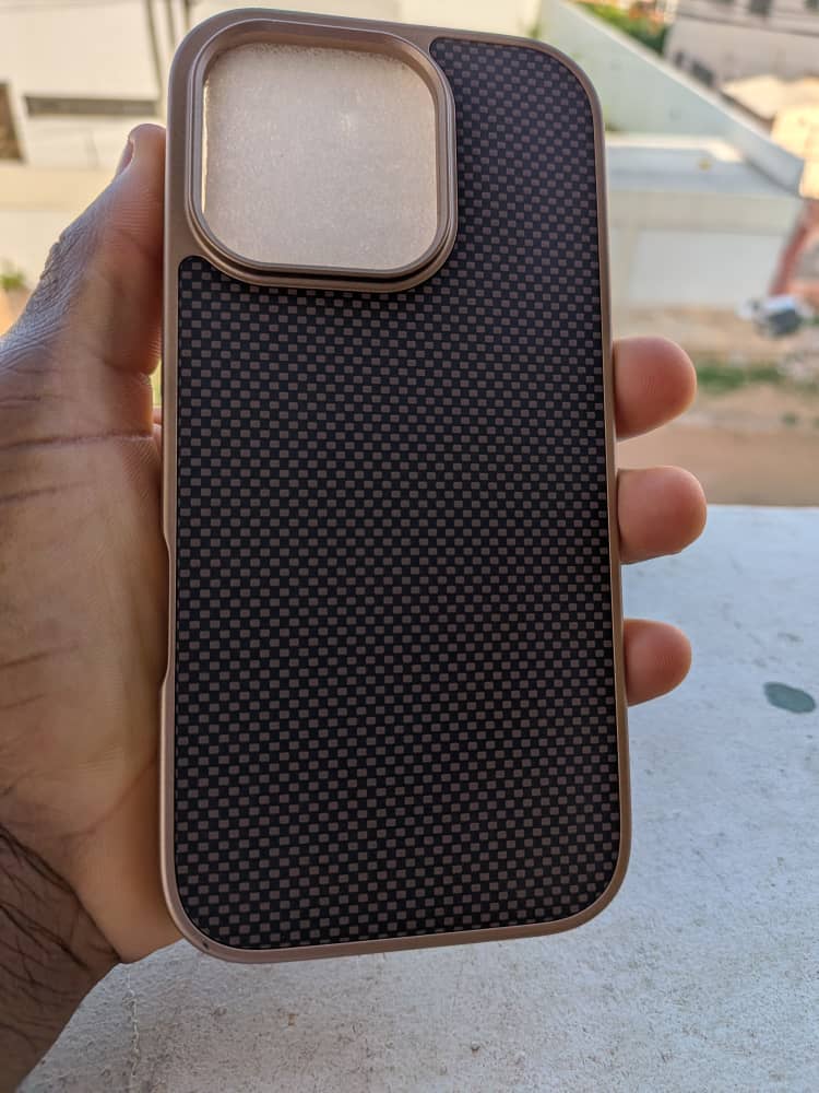 Coque Carbone "Élégance Suprême"