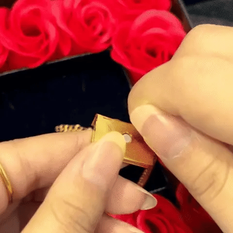Collier lettre d'amour romantique