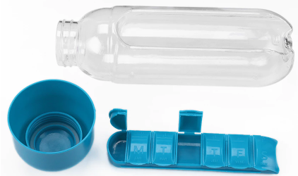 Pilulier avec bouteille d'eau