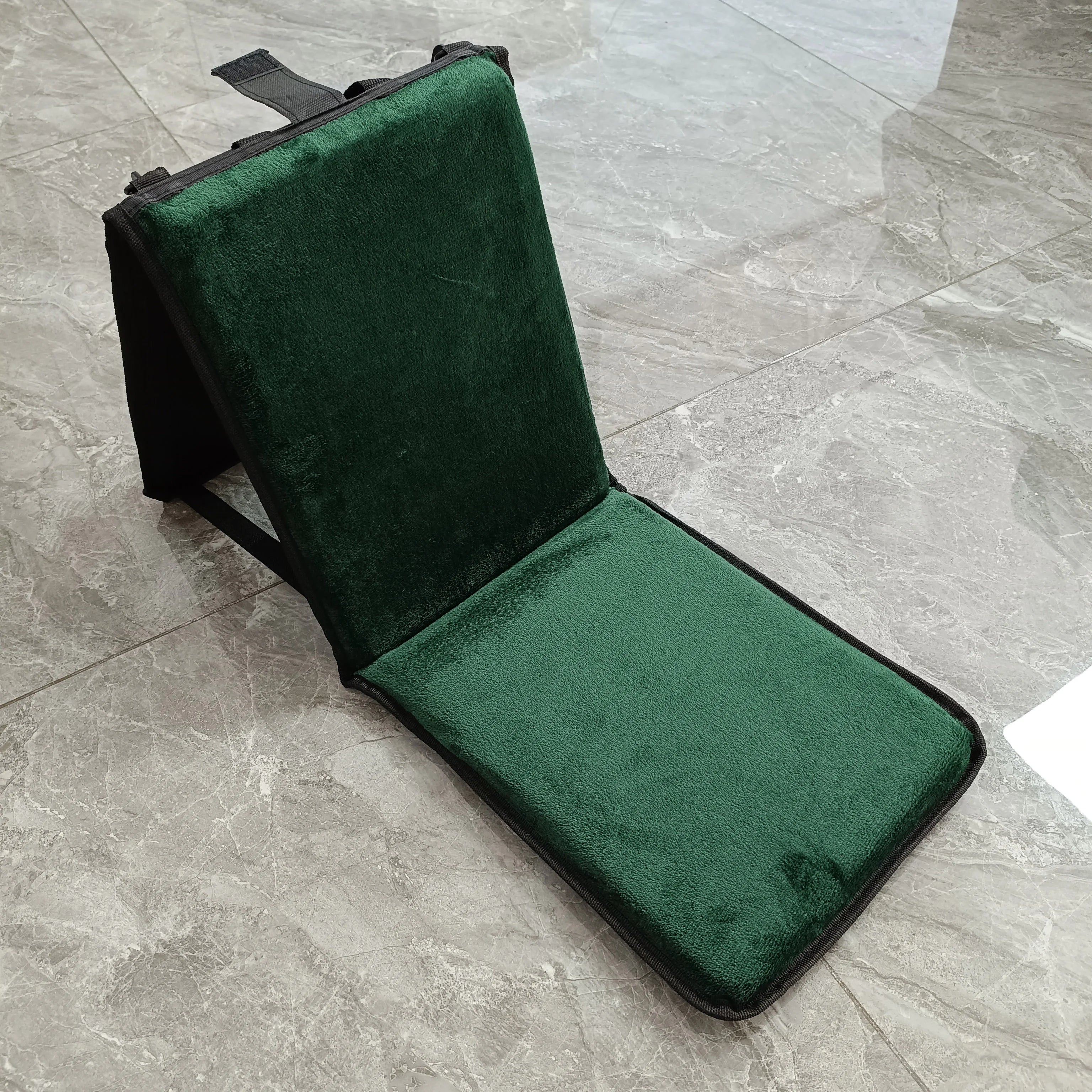Tapis de Prière Ergonomique avec Dossier – Confort & Sérénité